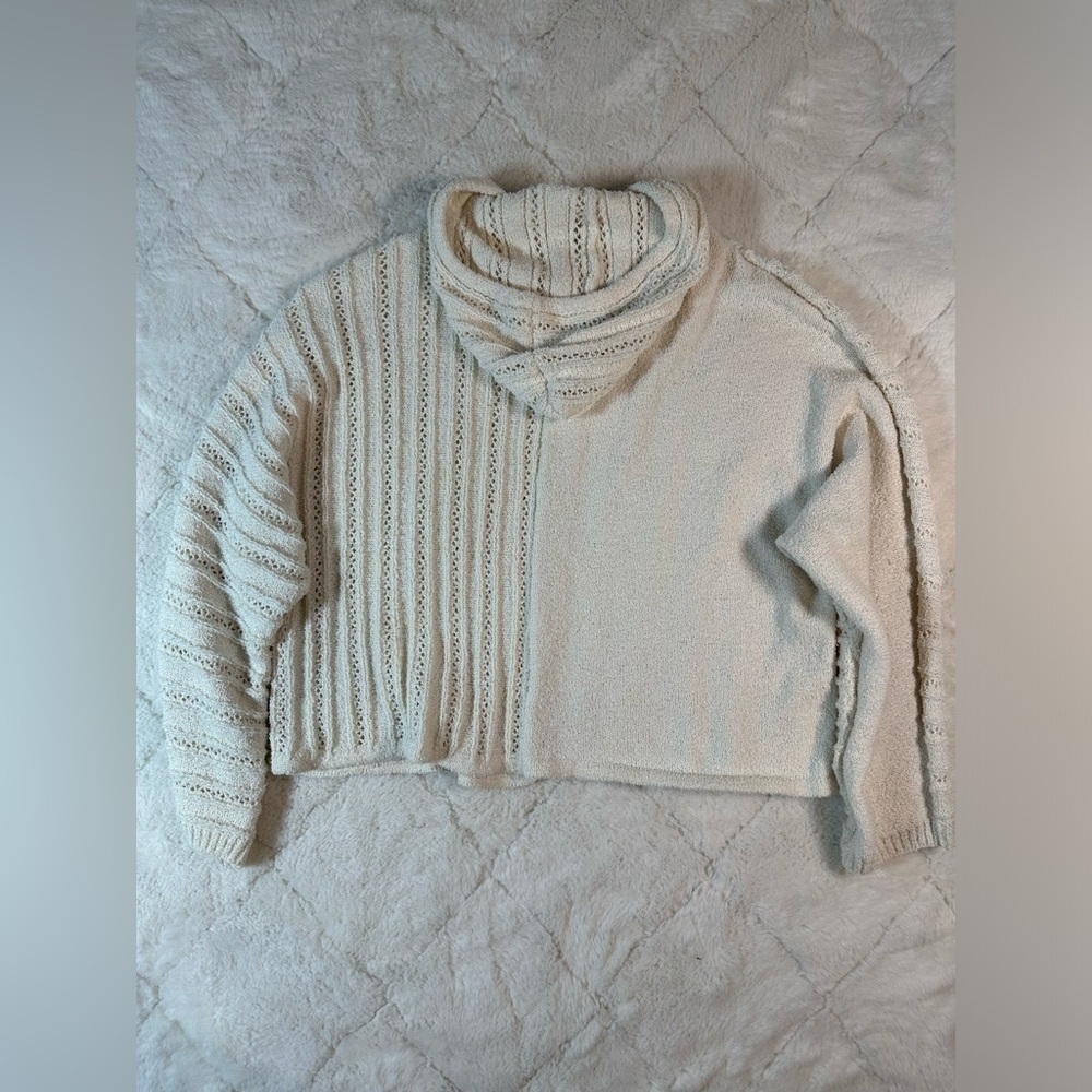 BKE Mixed Stitch Hooded Sweater wide semi crop cream women’s size small - Picture 6 of 8